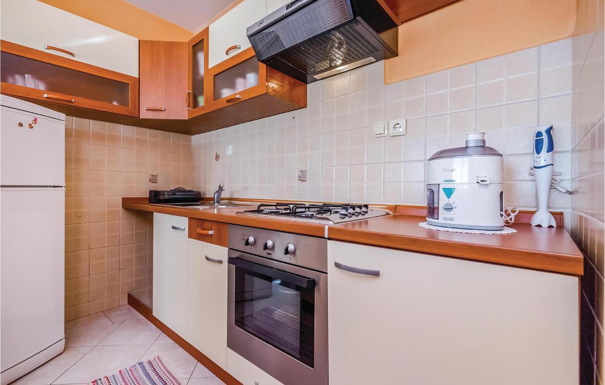Beautiful Apartment In Novi Vinodolski Eksteriør bilde