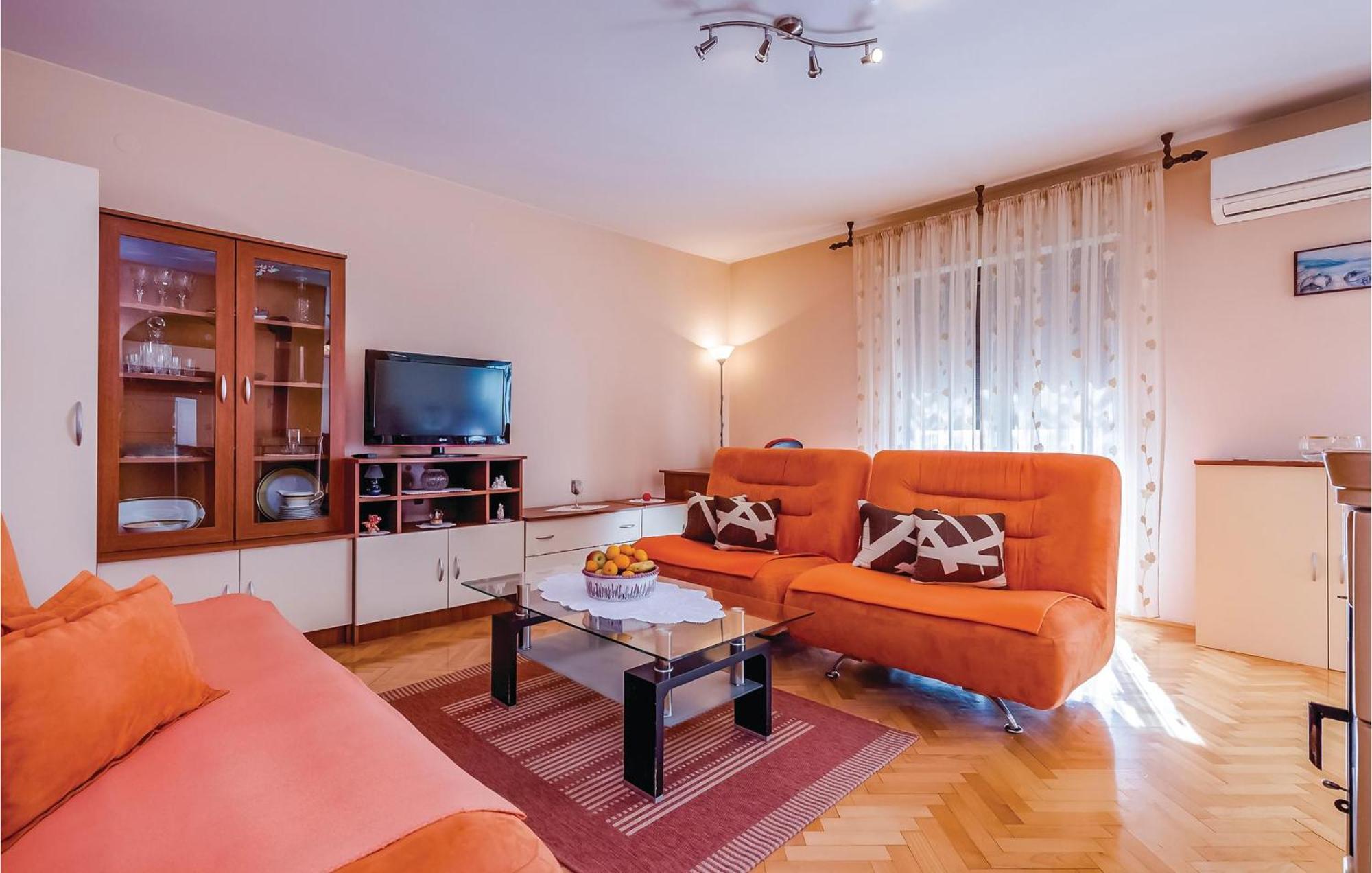 Beautiful Apartment In Novi Vinodolski Eksteriør bilde